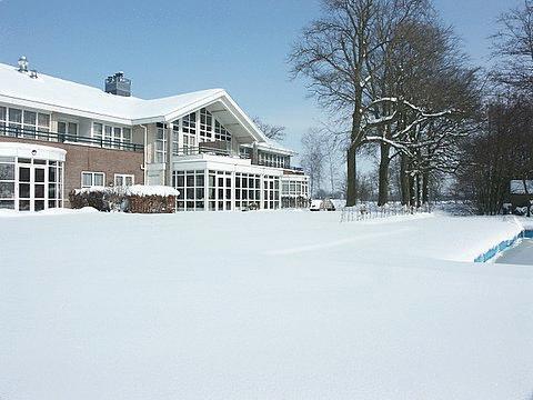 Landhotel De Ijsvogel Sint Nicolaasga Exterior foto